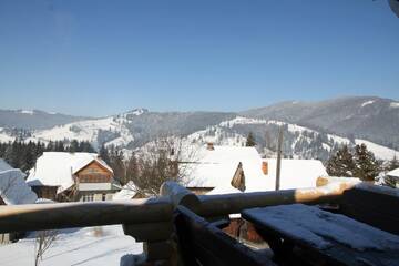 Фото номера Коттедж с 2 спальнями Лоджи Cottage Oberig г. Ворохта 3