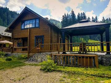 Фото номера Люкс с террасой Отель Hotel Khatky Ruslany г. Ворохта 9