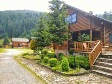 Фото Отель Hotel Khatky Ruslany г. Ворохта 1