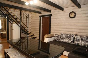 Фото номера Вилла с 3 спальнями Лоджи Sweet Home г. Ворохта 8