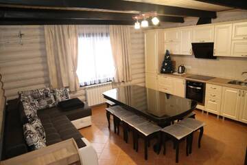 Фото номера Вилла с 3 спальнями Лоджи Sweet Home г. Ворохта 44
