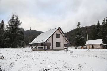 Фото номера Вилла с 3 спальнями Лоджи Sweet Home г. Ворохта 51
