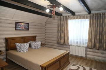 Фото номера Вилла с 3 спальнями Лоджи Sweet Home г. Ворохта 56