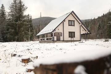 Фото номера Вилла с 3 спальнями Лоджи Sweet Home г. Ворохта 16
