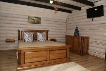 Фото номера Вилла с 3 спальнями Лоджи Sweet Home г. Ворохта 19