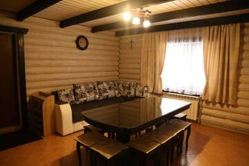 Фото номера Вилла с 3 спальнями Лоджи Sweet Home г. Ворохта 32