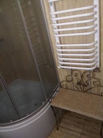 Фото номера Коттедж с 6 спальнями Дома для отпуска Незабутні Карпати г. Ворохта 28